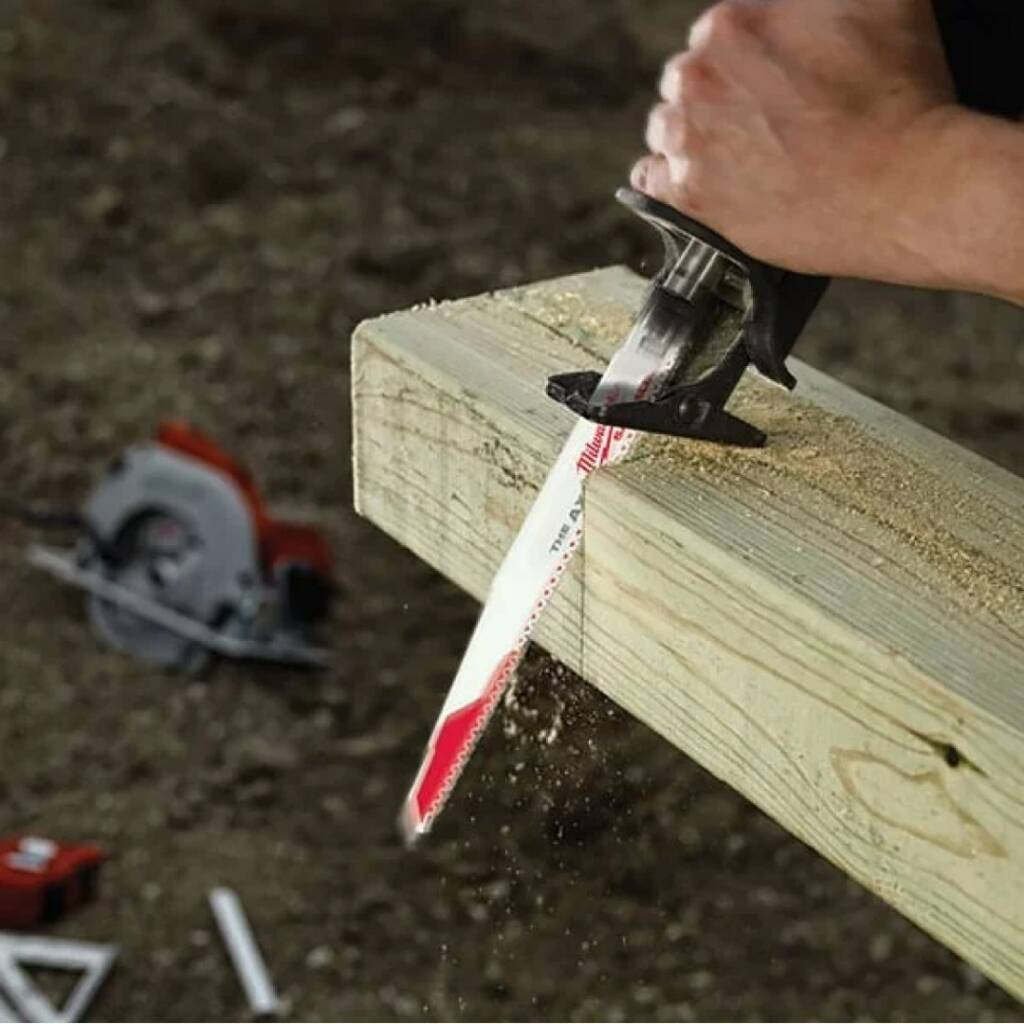 Milwaukee Kit 5pz Hoja Sable 230mm P/Madera C/Clavos 48-00-5036